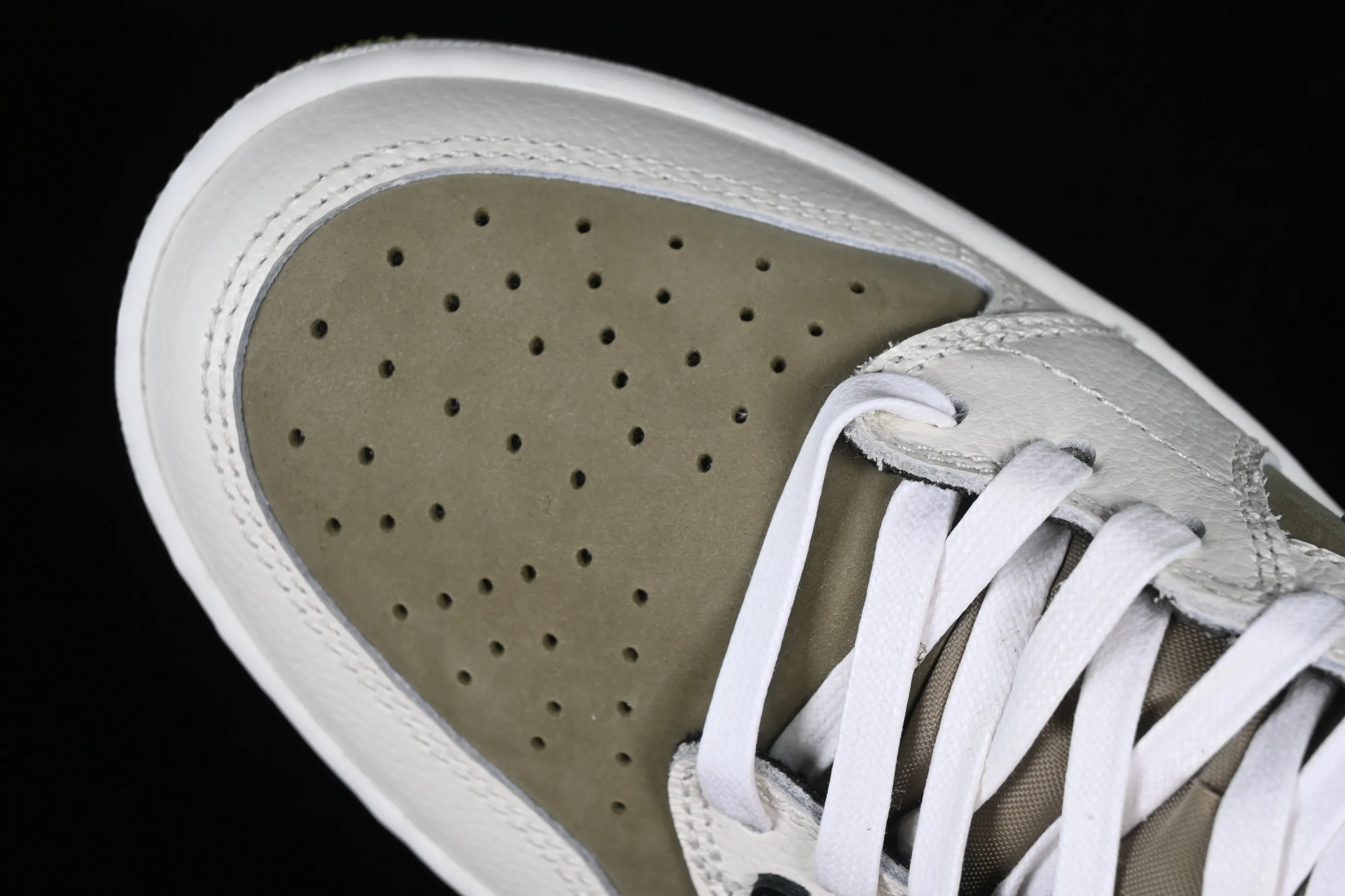 All Categories Air Jordan Jordan Series Basketball Shoes Air Jordan 1 Low OG Version Travis Scott x Air Jordan 1 Low G NRC AJ1 Joe 1 Joint Undercut FZ3124-200